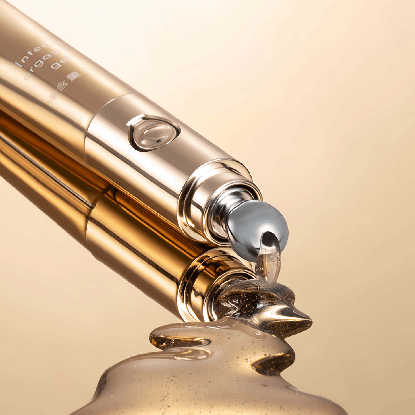 Water-based lubricant formula mimics the body's natural secretions, enhancing lubrication and reducing dryness and discomfort.