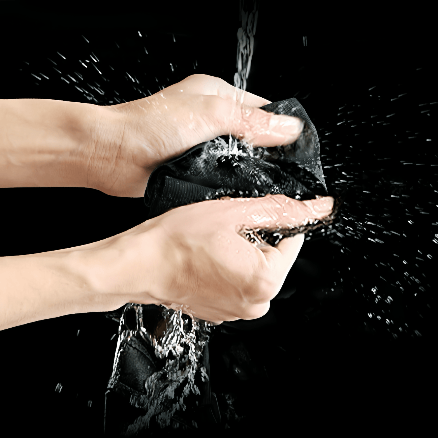 The washable design allows for easy cleaning and durability.