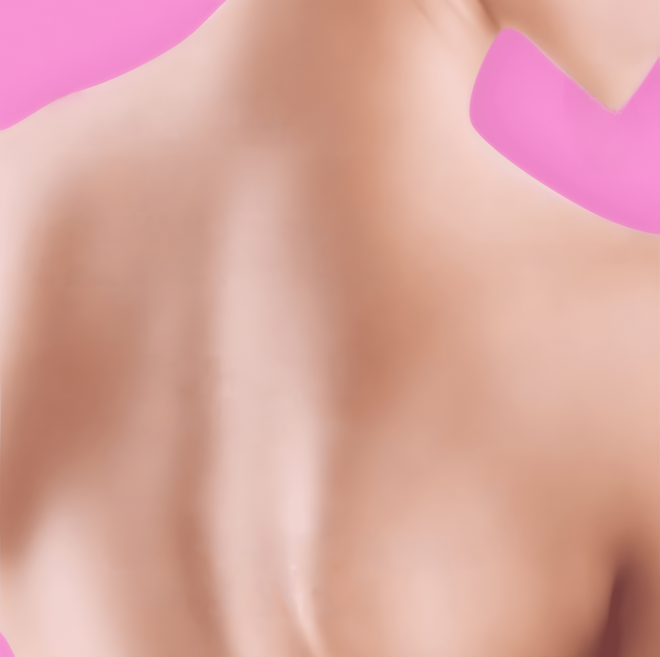 Small molecule hyaluronic acid (30-50 kDa) penetrates deep into the skin, locking in moisture for long-lasting nourishment.