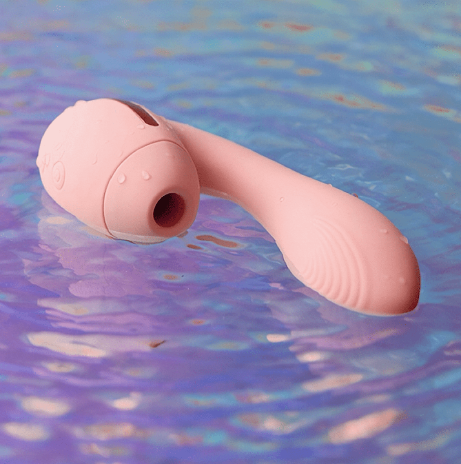 Waterproof design, washable (do not immerse)