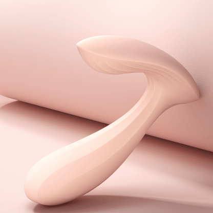 Comparison chart with traditional vibrators highlights the advantages of the Erica wearable vibrator's simultaneous internal and external stimulation and app integration.