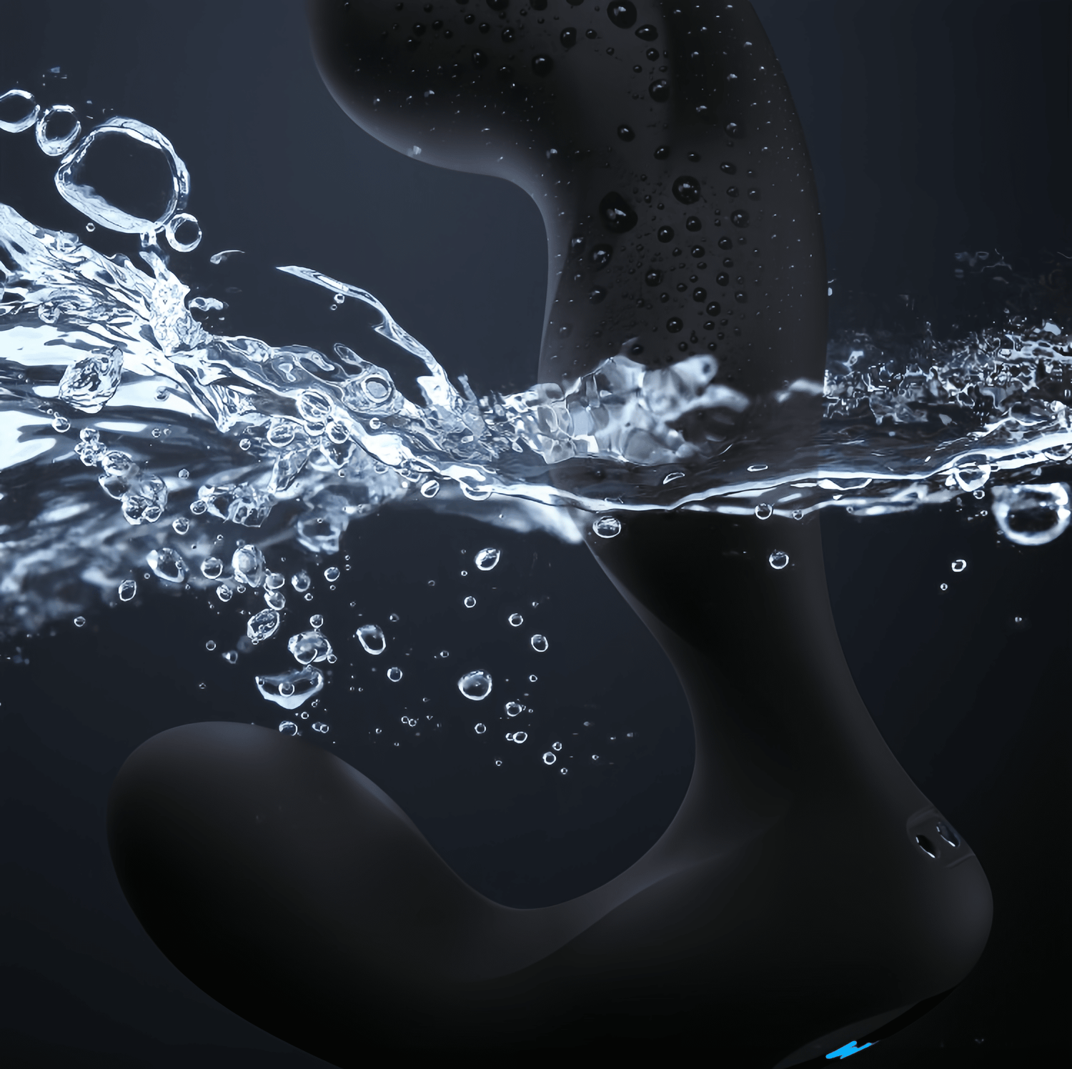 Easy cleaning demonstration: IPX7 waterproof and rinse-safe for hygienic maintenance.