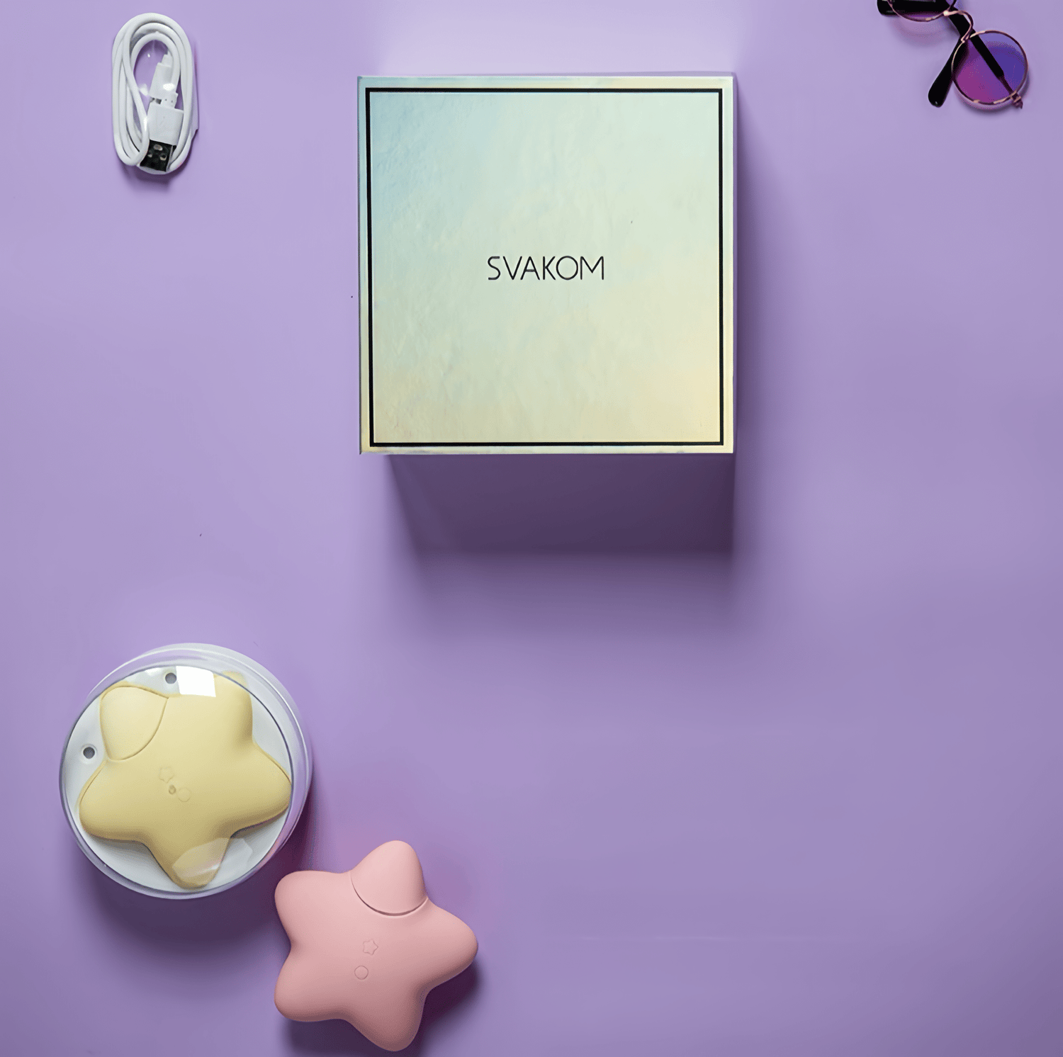 This exquisite gift box packaging features an elegant design, perfect for gift giving and privacy protection.