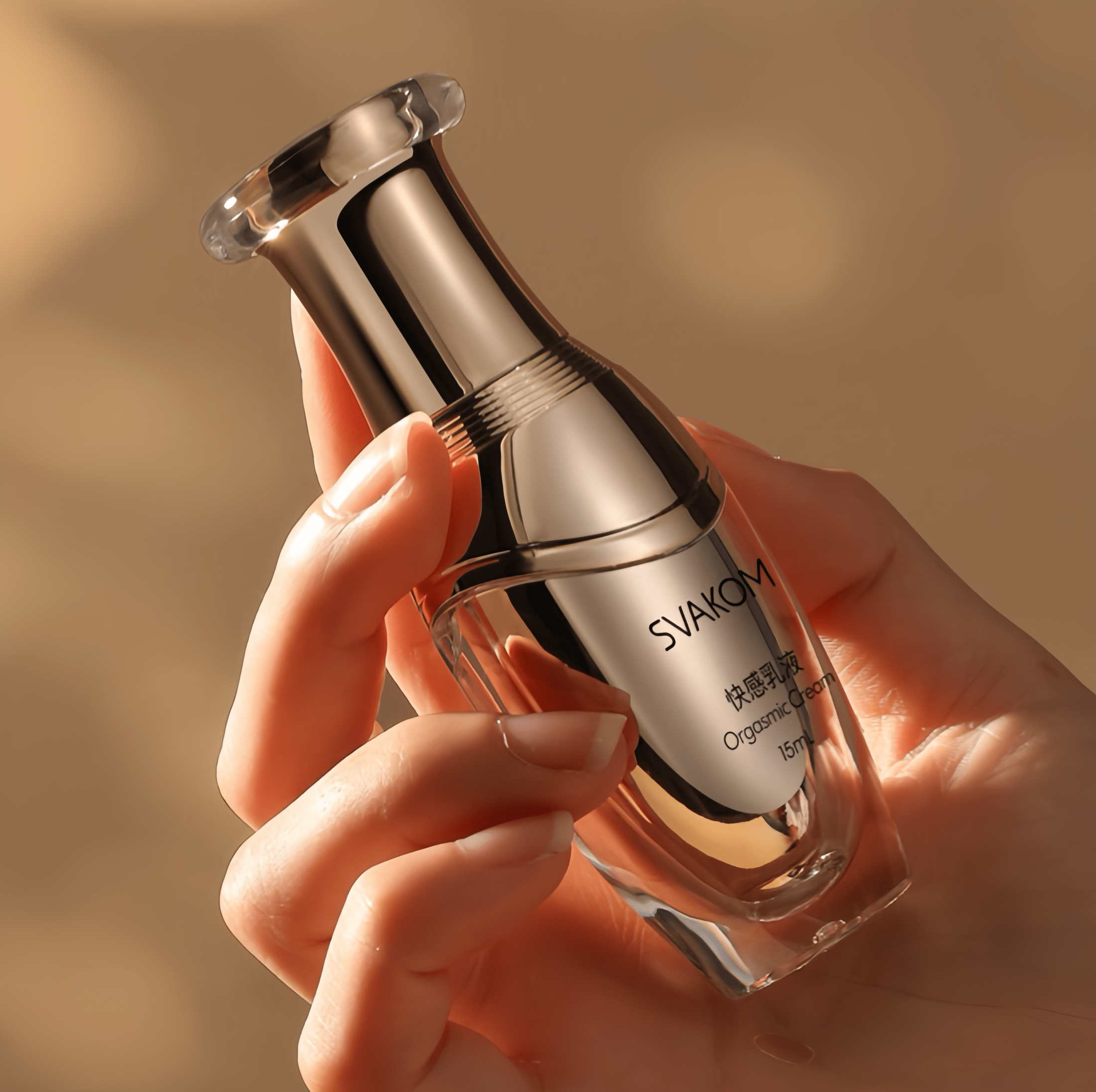  Long-lasting moisturizing demonstration - Silicone oil mimics natural secretions for long-lasting lubrication