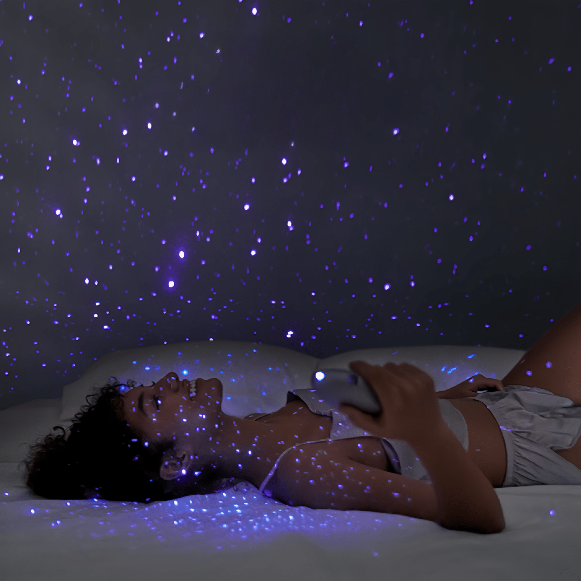 Dual projection ports create a room-filling starry sky effect, supporting three projection modes for a private and romantic atmosphere.